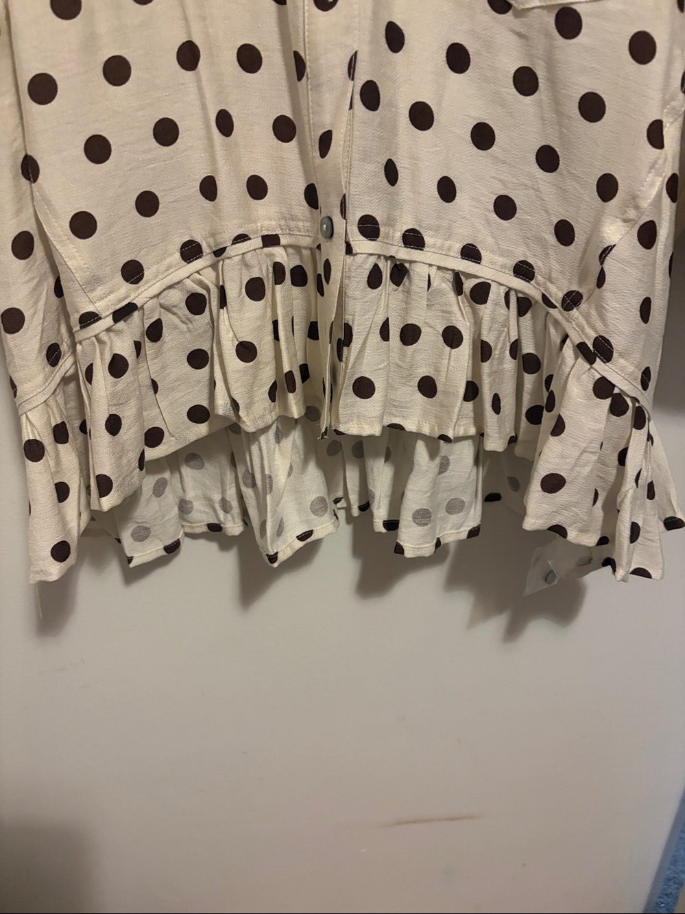 Entro Cream Top with Brown Polka Dots and Ruffle Hem BNWT Large - Picture 4 of 5